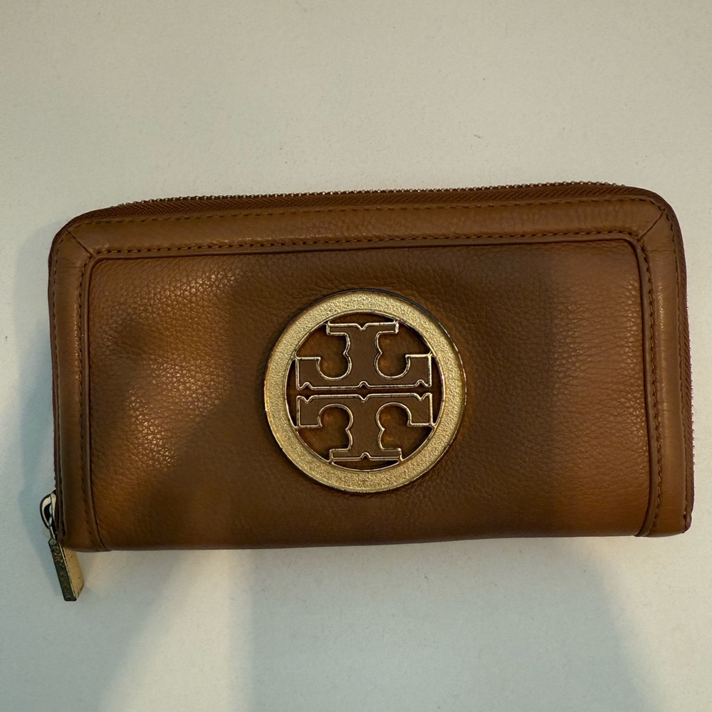 Tory Burch Tan Leather Wallet with Gold Emblem